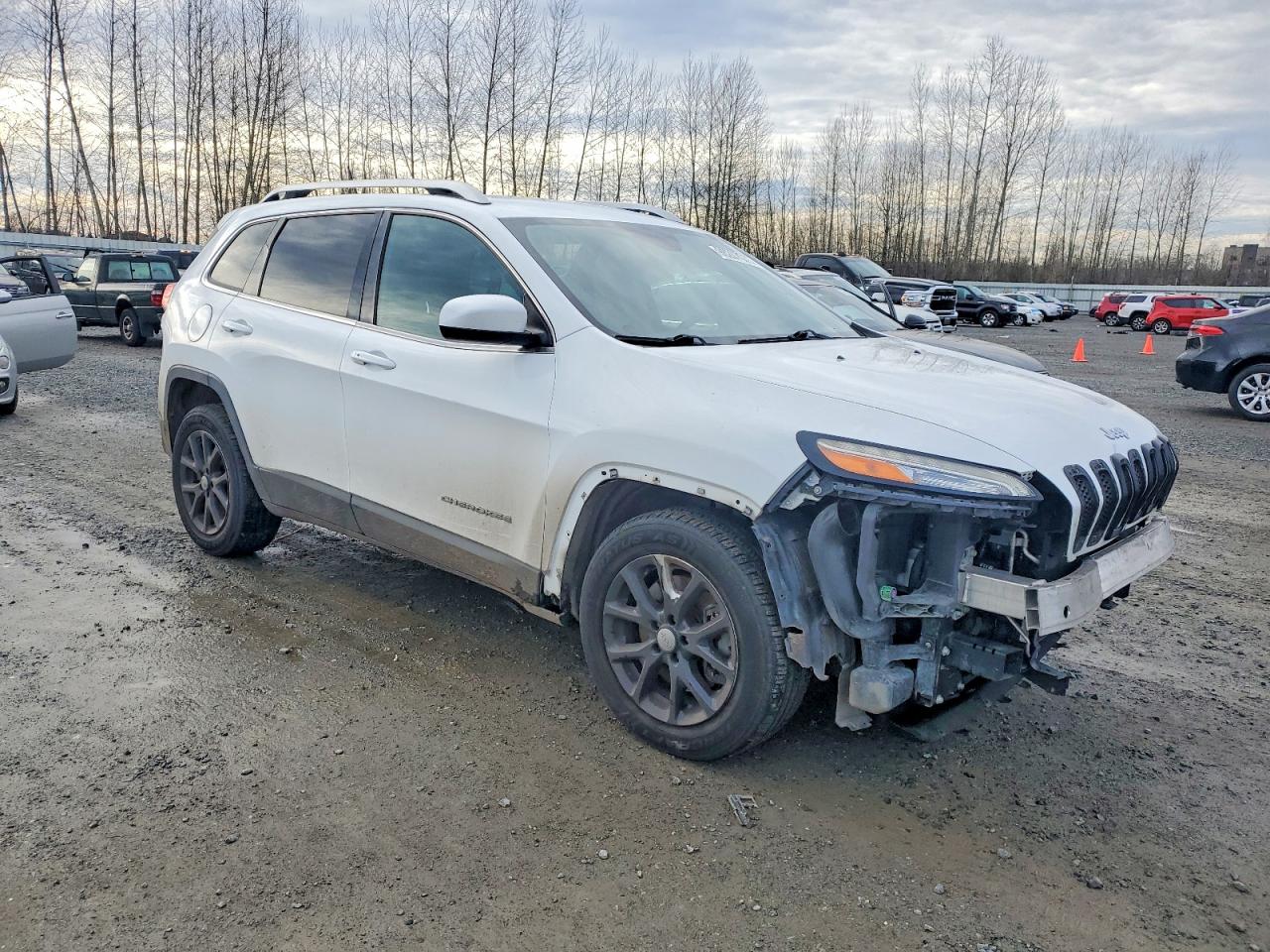 2014 JEEP CHEROKEE LATITUDE photo 4