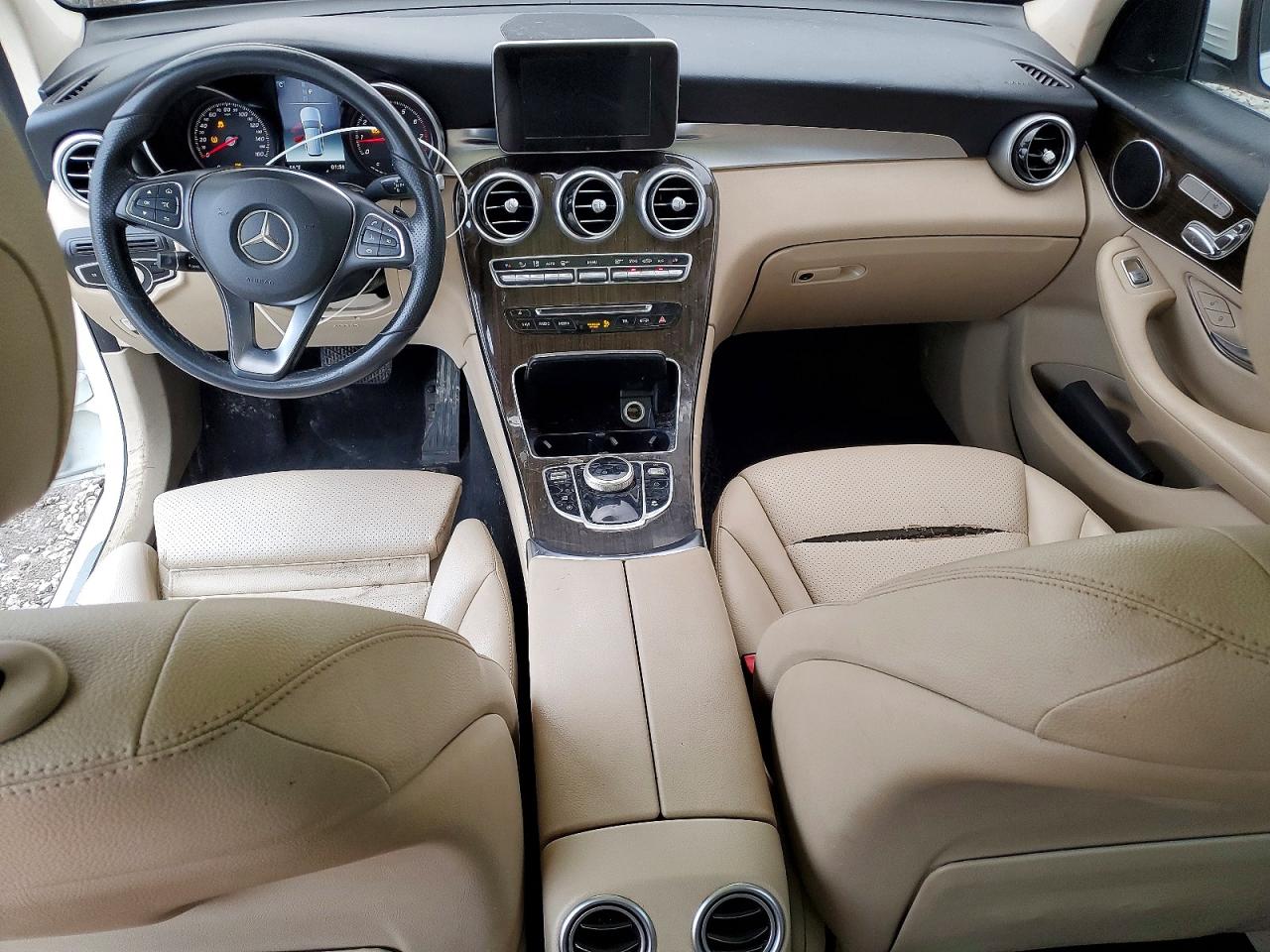 2018 MERCEDES-BENZ GLC 300 photo 8