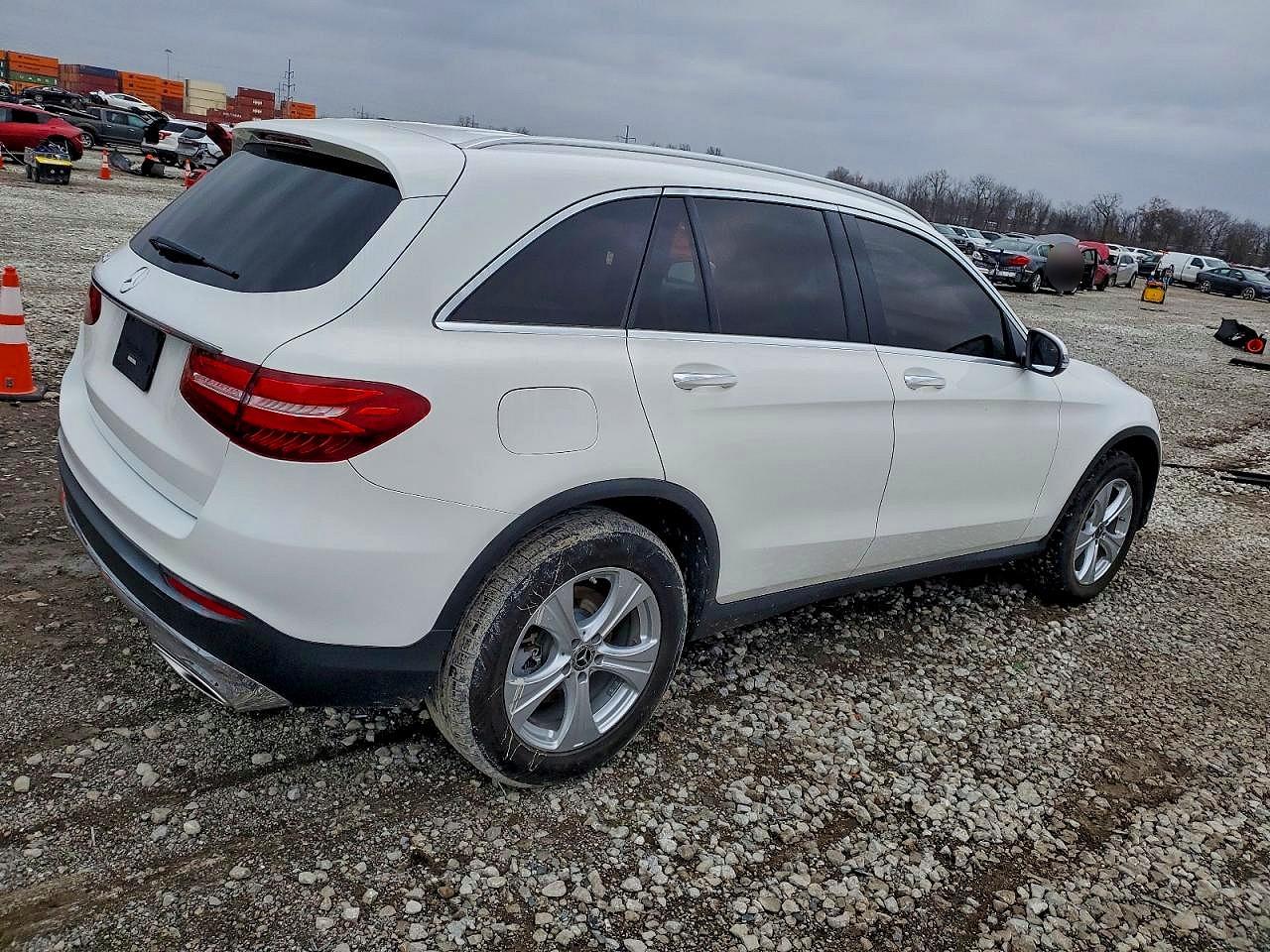 2018 MERCEDES-BENZ GLC 300 photo 3