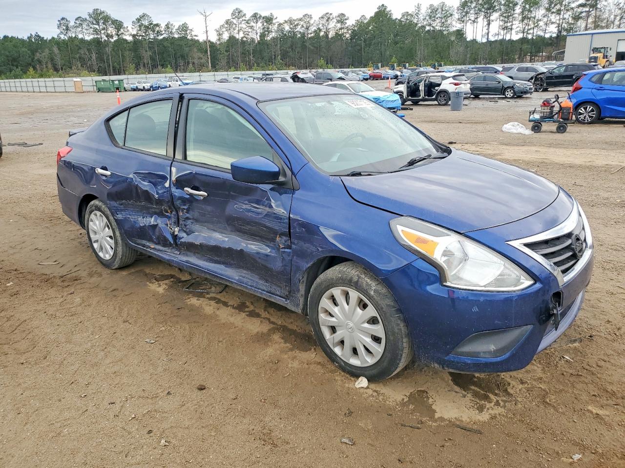 2018 NISSAN VERSA S photo 4