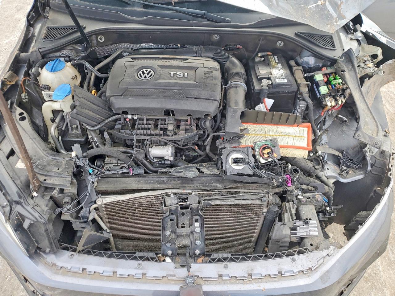 2017 VOLKSWAGEN PASSAT R-LINE photo 11