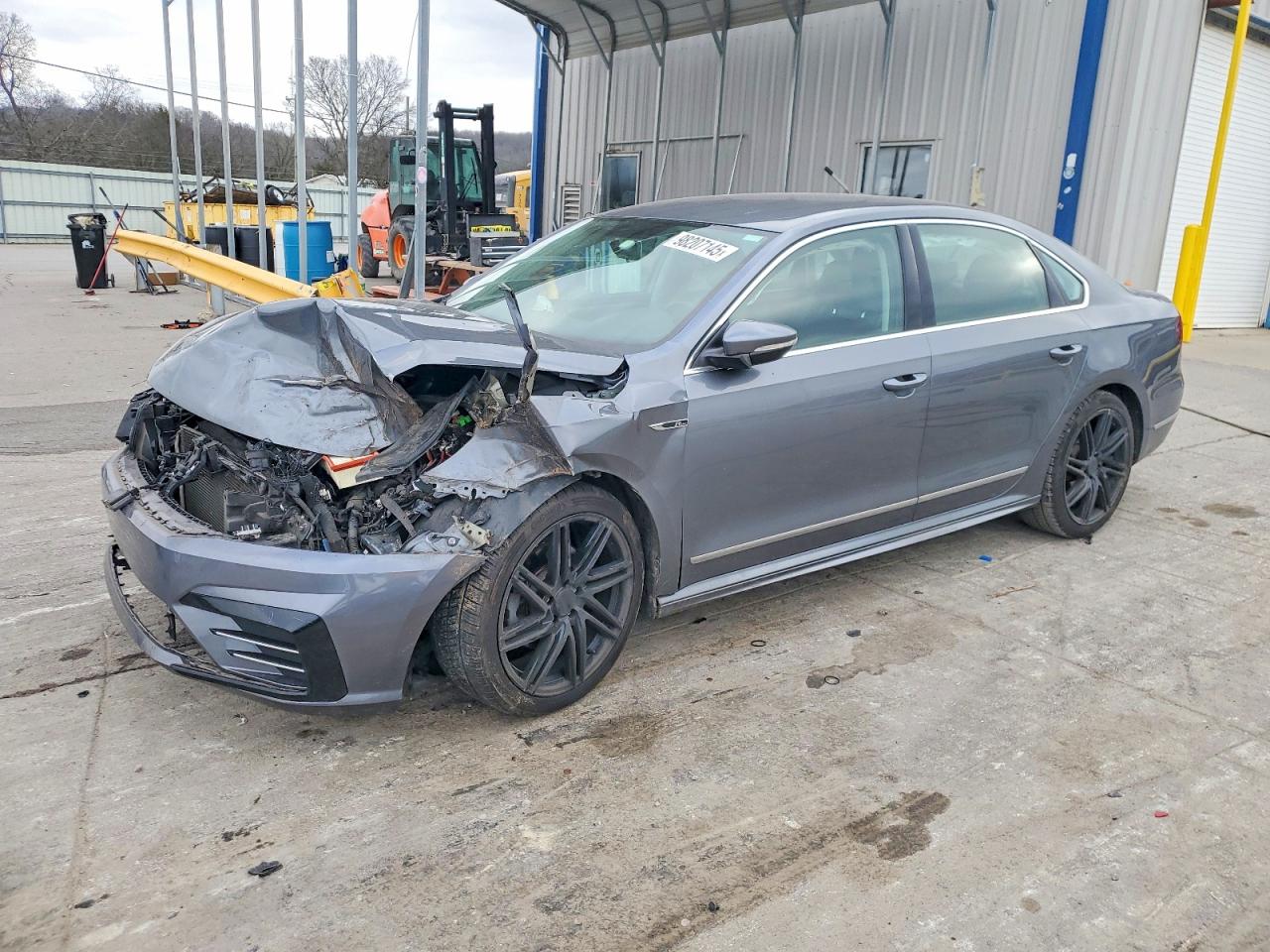 2017 VOLKSWAGEN PASSAT