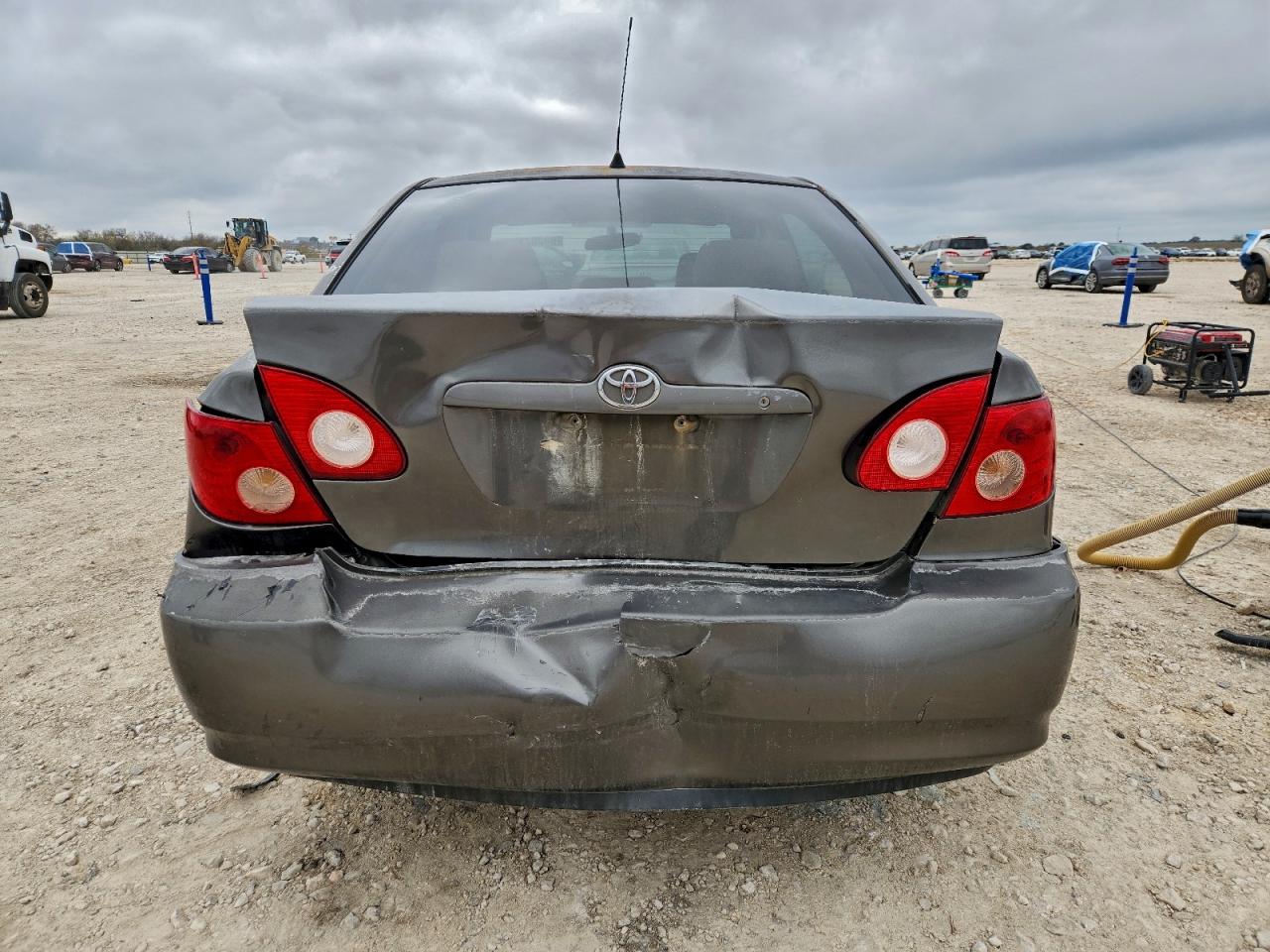 2006 TOYOTA COROLLA CE photo 6