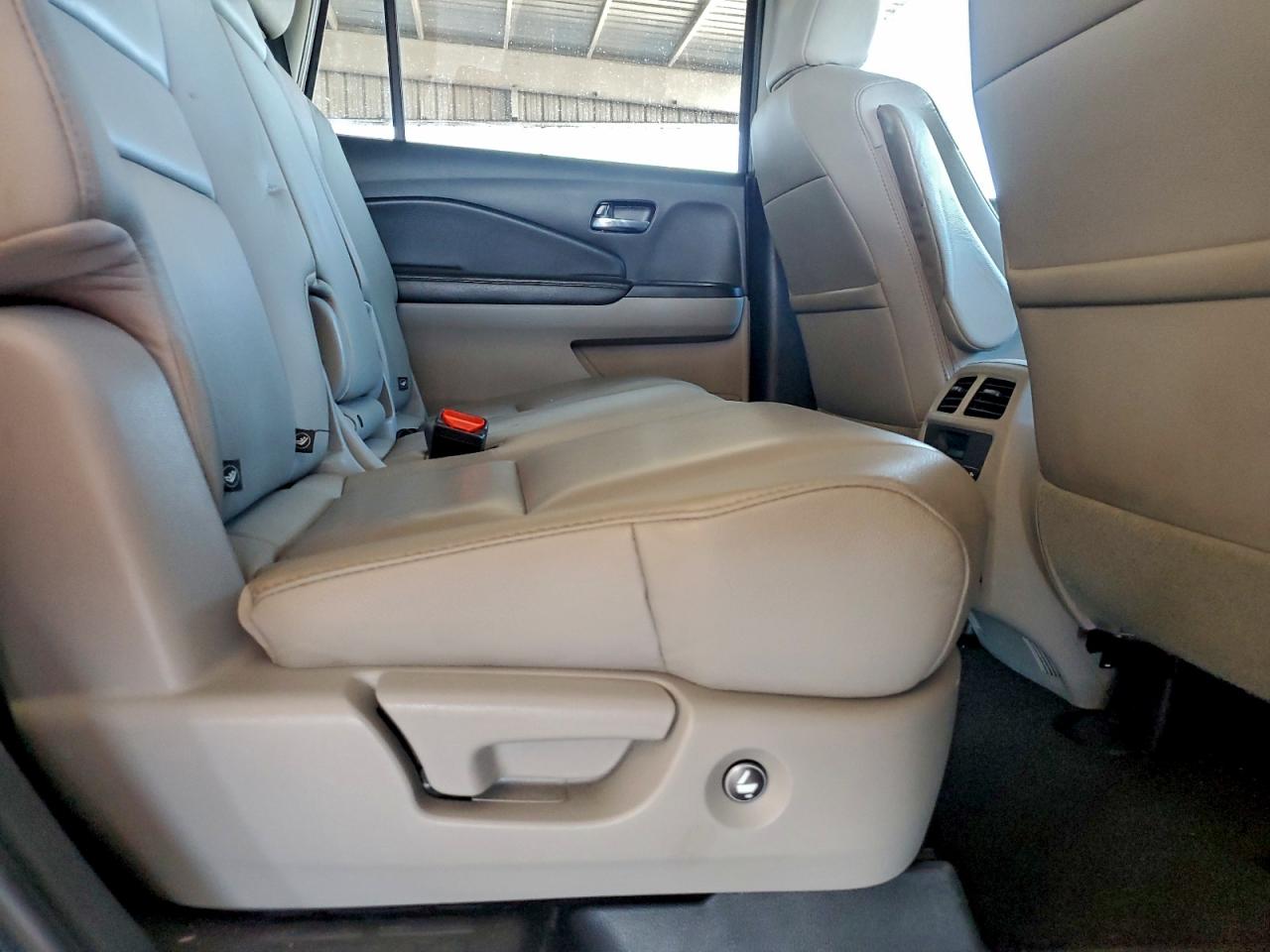 2016 HONDA PILOT EXL photo 11