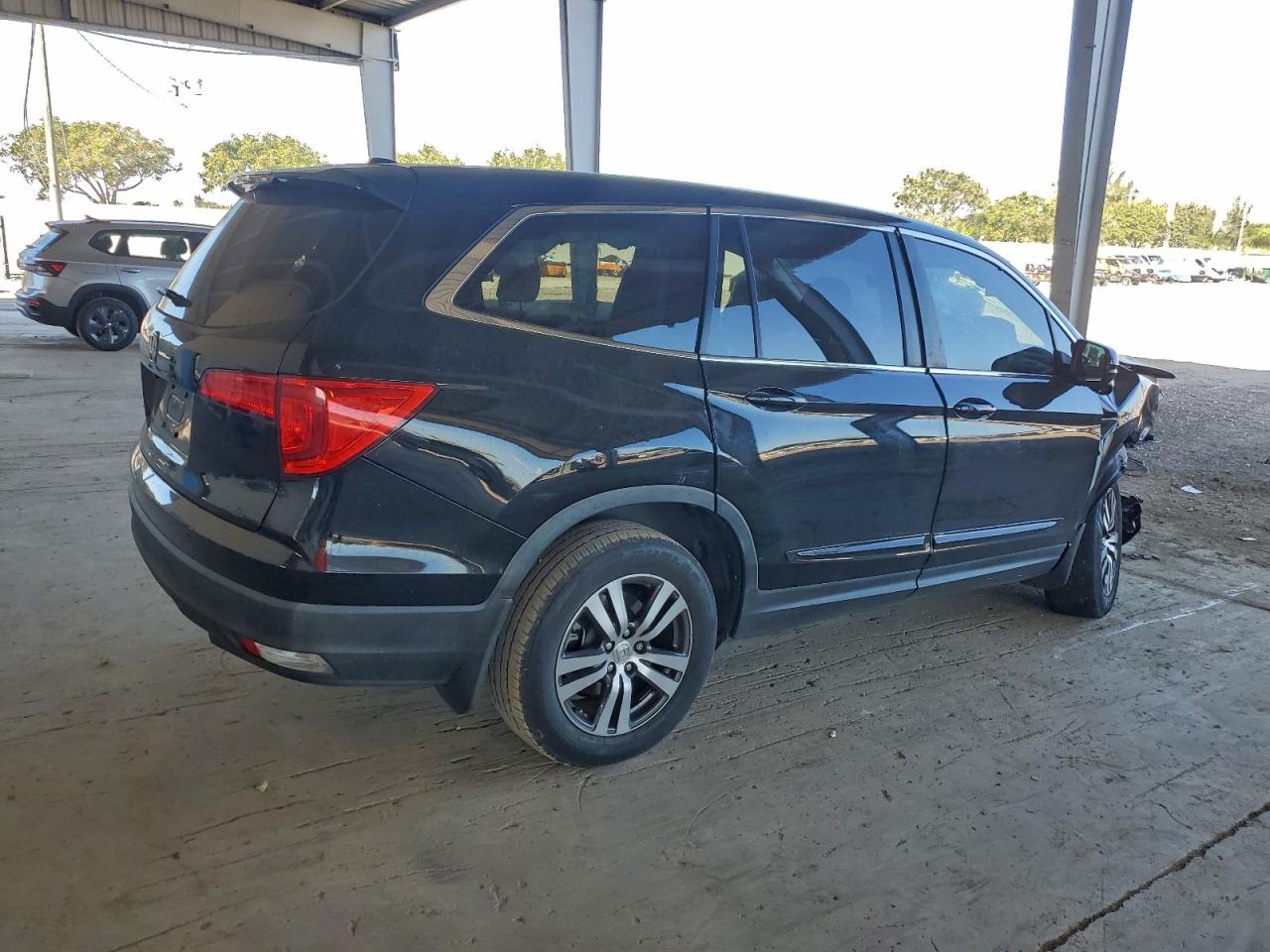 2016 HONDA PILOT EXL photo 3