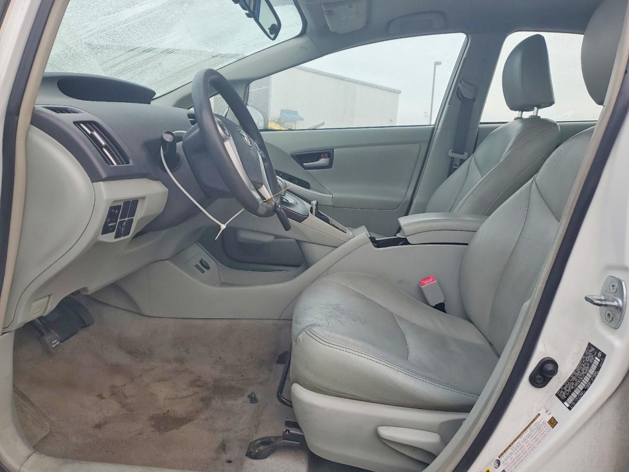 2010 TOYOTA PRIUS photo 7