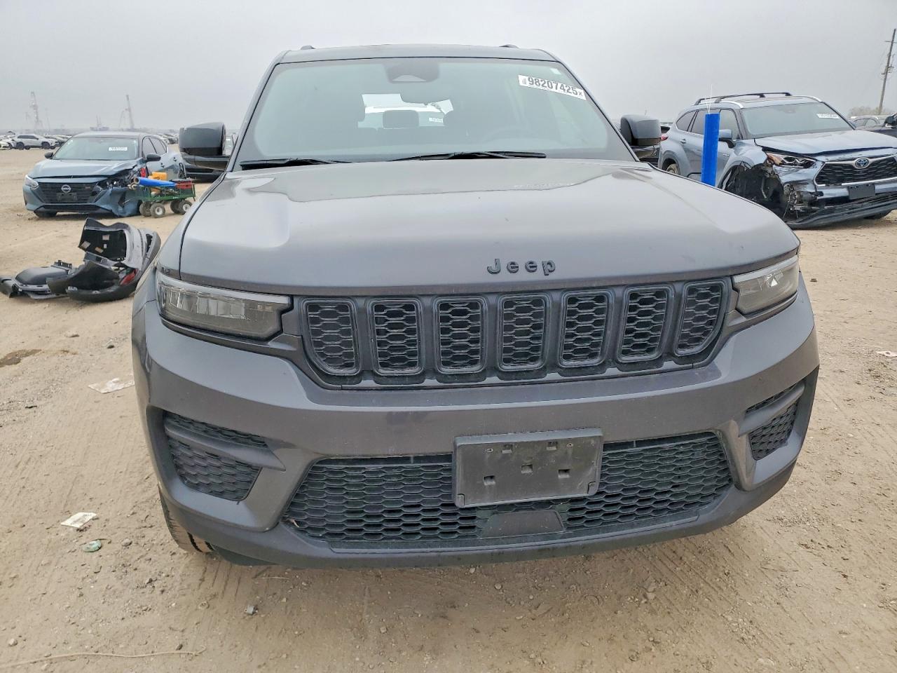 2024 JEEP GRAND CHEROKEE LAREDO photo 5