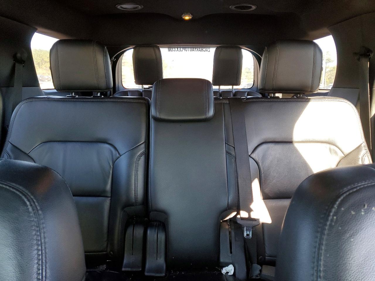 2018 FORD EXPLORER XLT photo 10