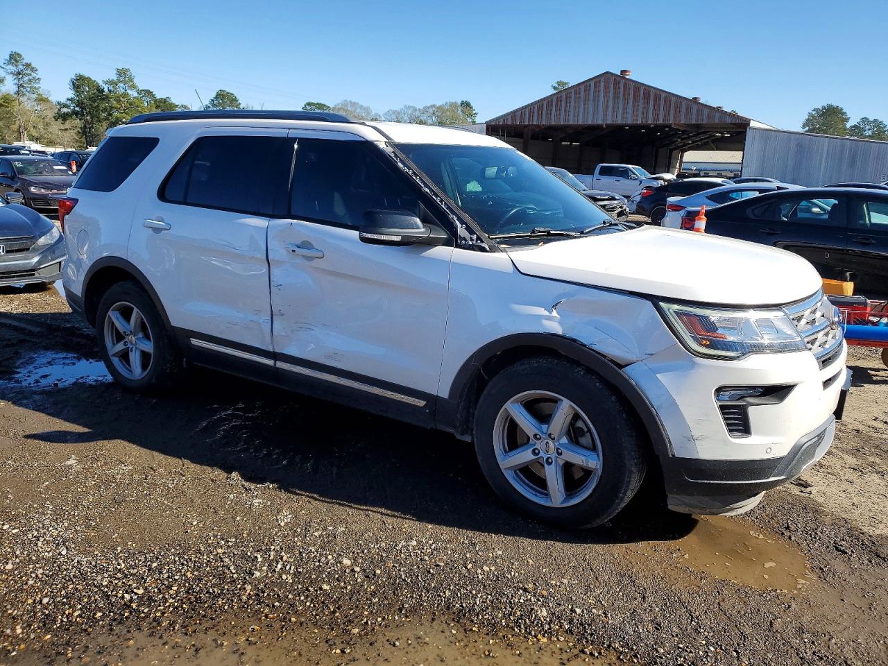 2018 FORD EXPLORER XLT photo 4