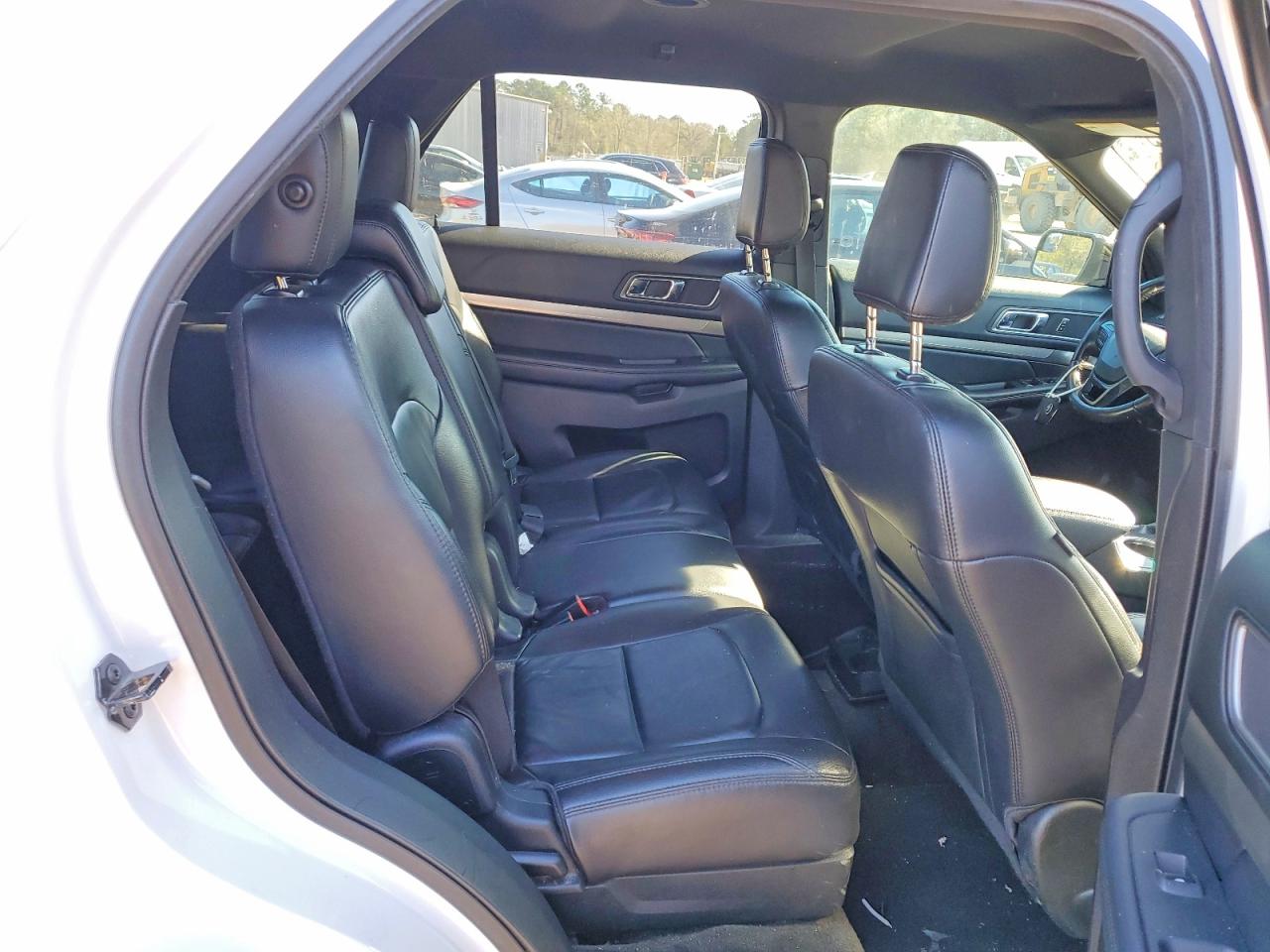 2018 FORD EXPLORER XLT photo 11