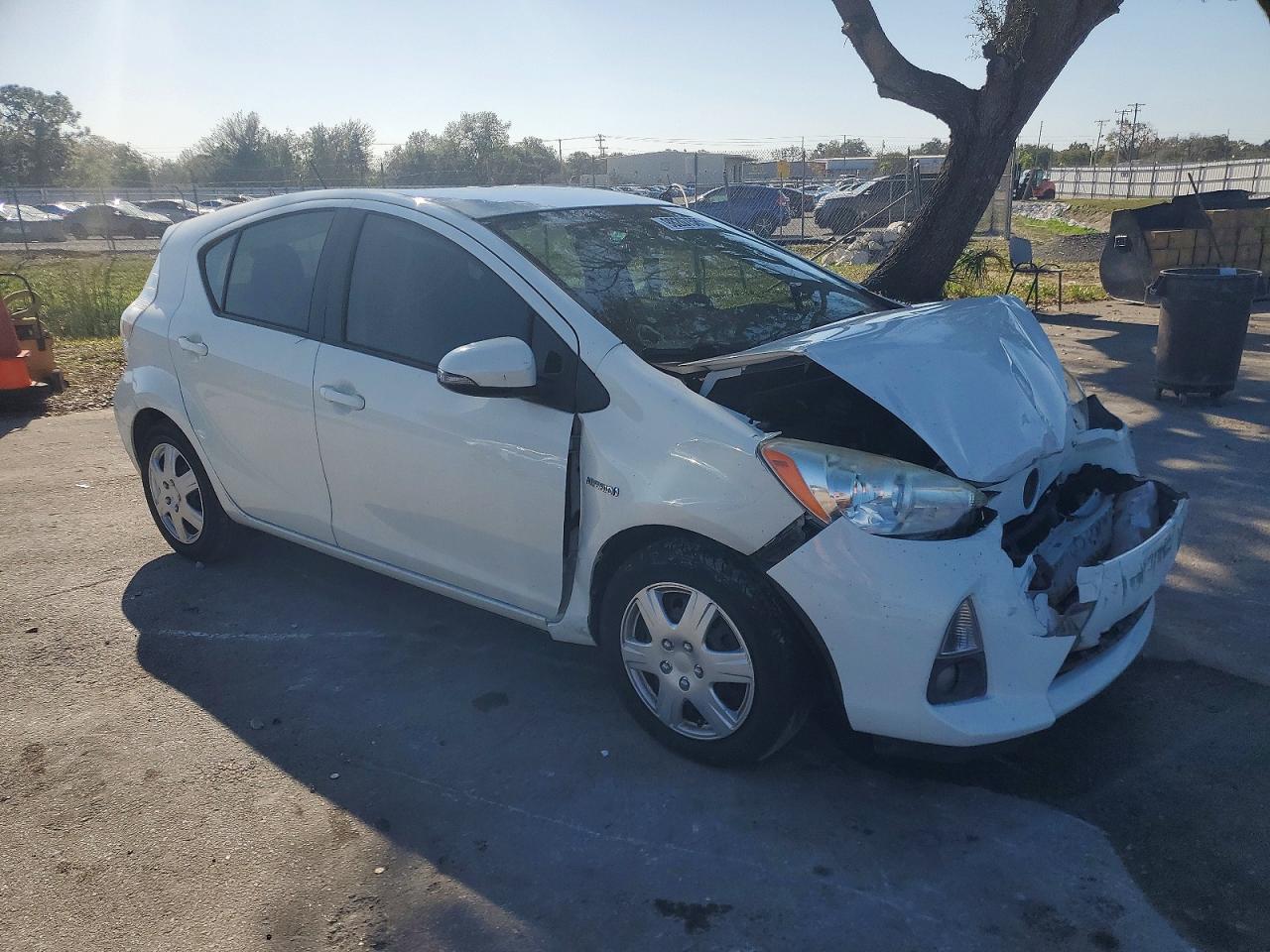 2013 TOYOTA PRIUS C photo 4