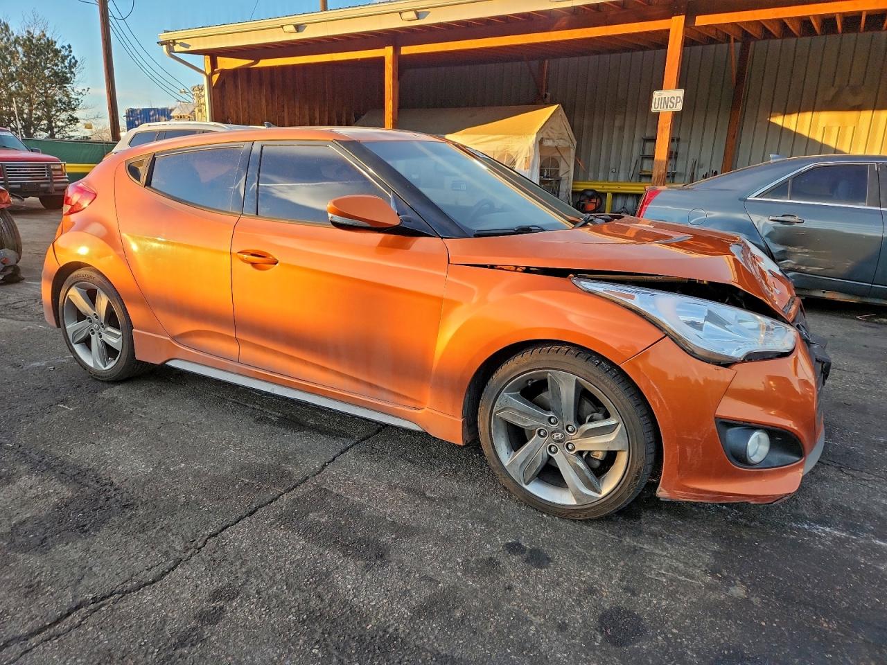 2015 HYUNDAI VELOSTER TURBO photo 4
