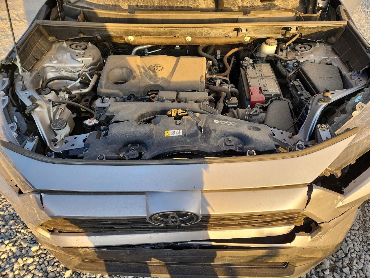 2021 TOYOTA RAV4 LE photo 12