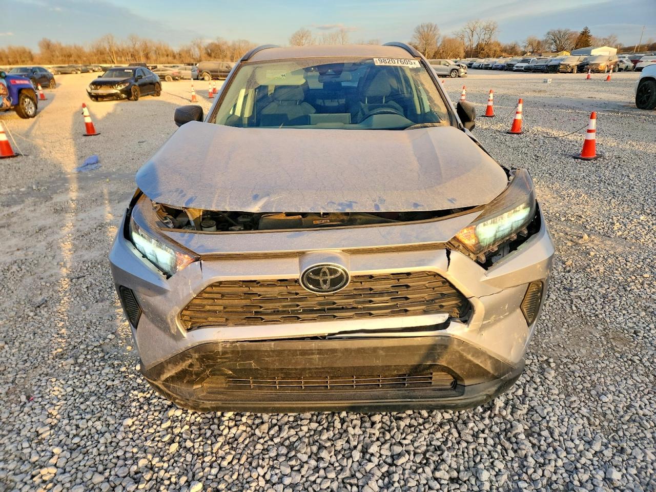 2021 TOYOTA RAV4 LE photo 5