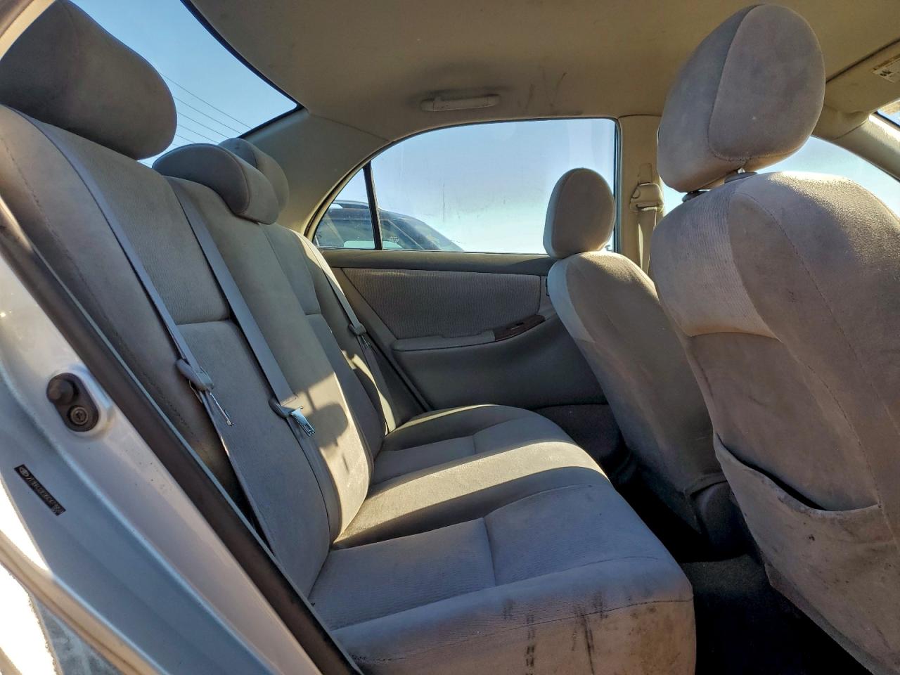 2005 TOYOTA COROLLA CE photo 10