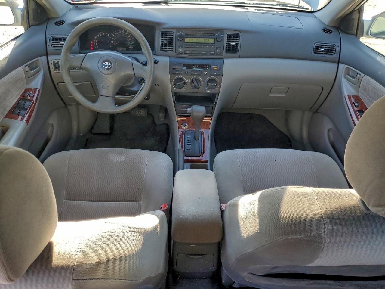 2005 TOYOTA COROLLA CE photo 8