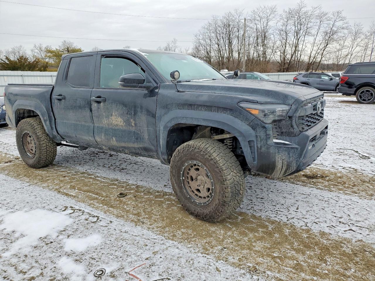 2024 TOYOTA TACOMA DOUBLE CAB photo 4