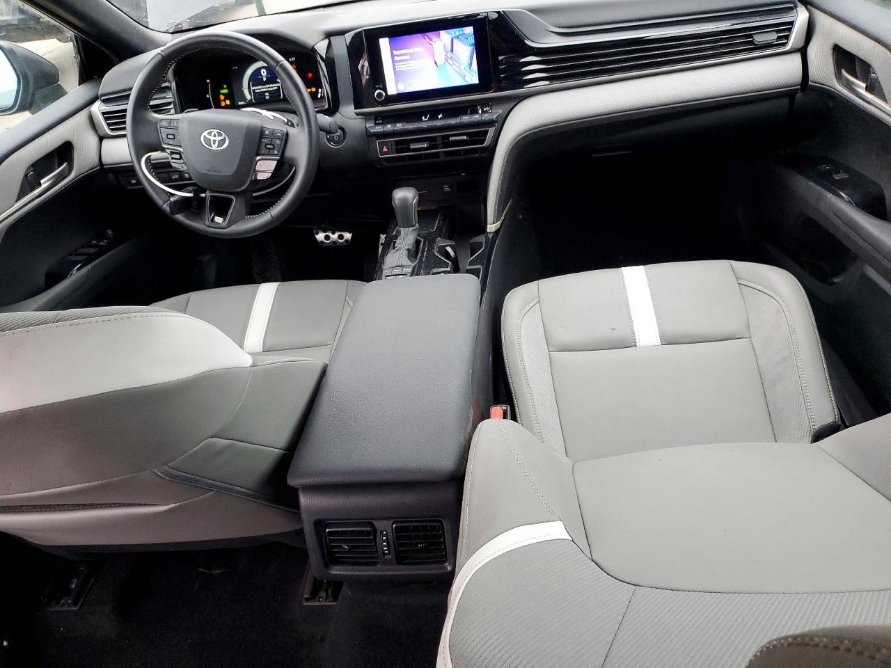 2025 TOYOTA CAMRY XSE photo 8
