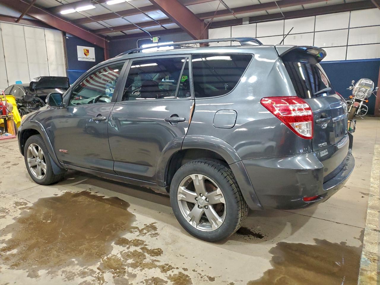 2010 TOYOTA RAV4 SPORT photo 2