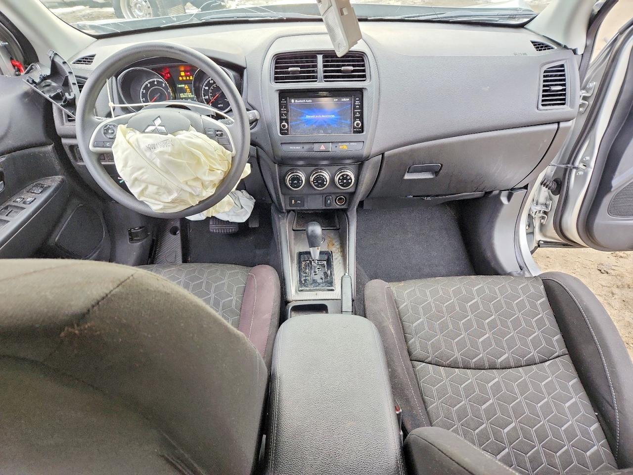 2024 MITSUBISHI OUTLANDER SPORT S/SE photo 8