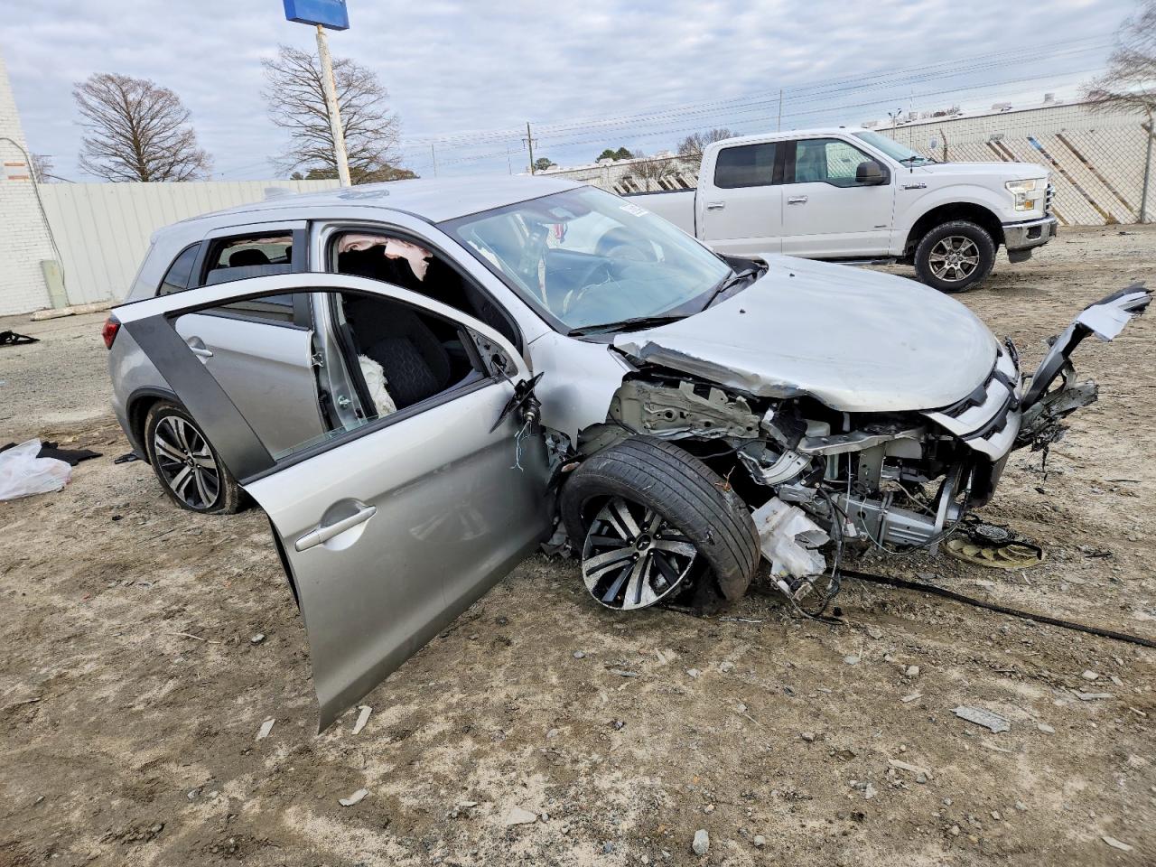 2024 MITSUBISHI OUTLANDER SPORT S/SE photo 4