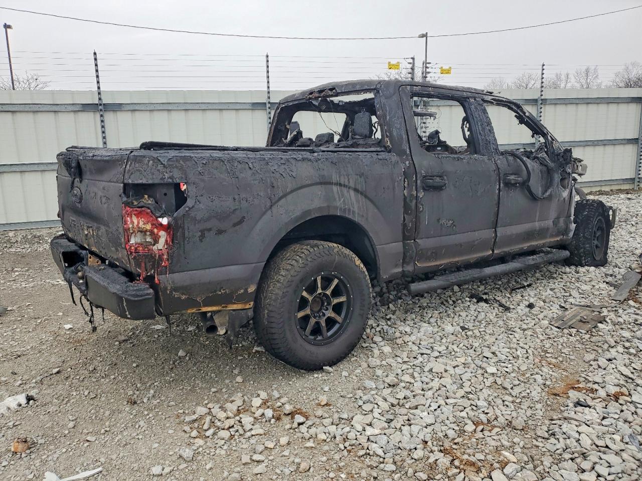 2019 FORD F150 SUPERCREW photo 3