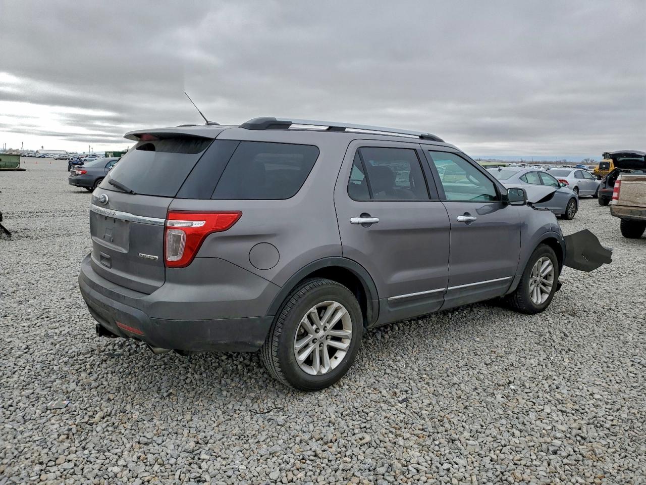 2014 FORD EXPLORER XLT photo 3