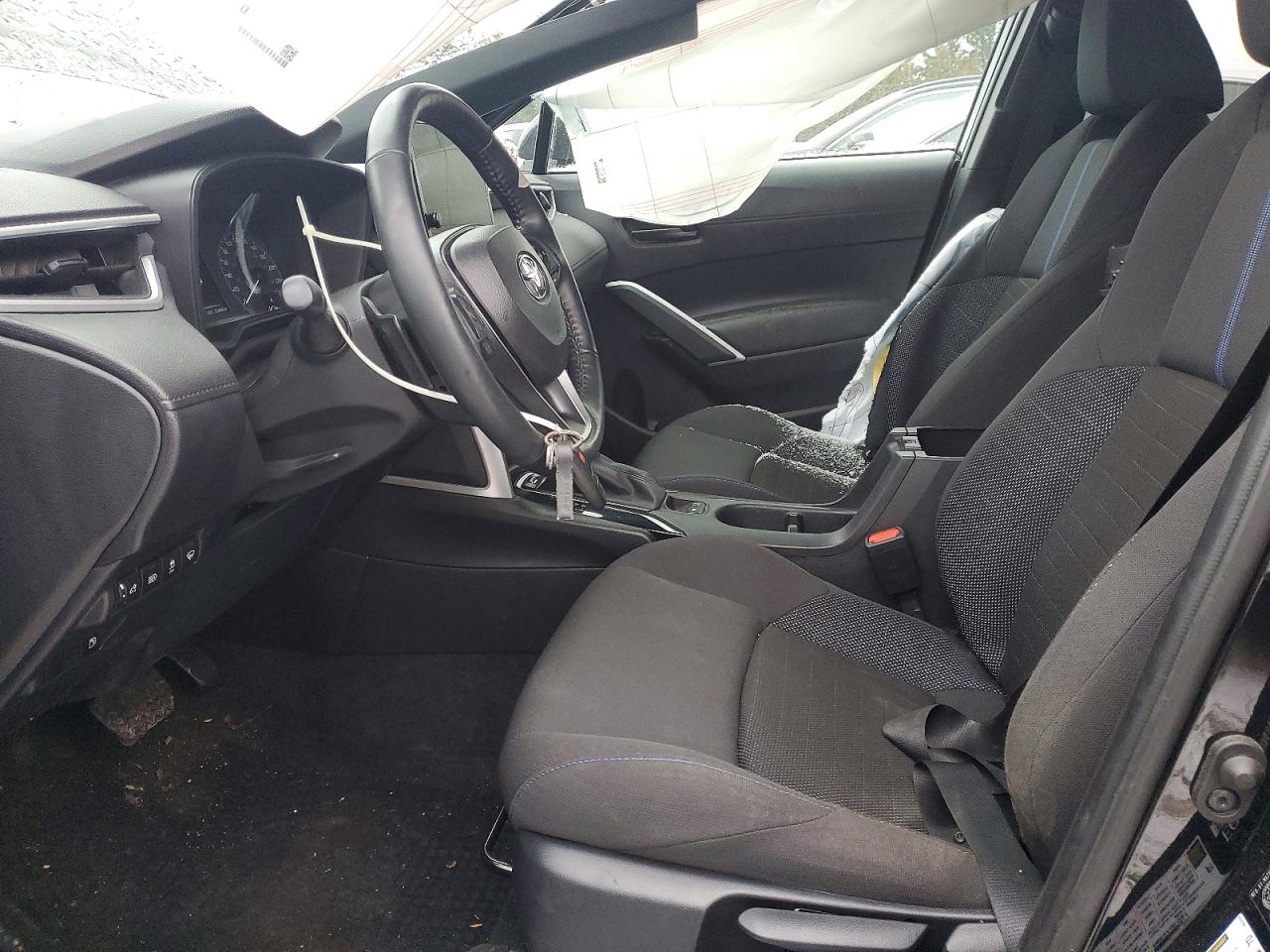 2024 TOYOTA COROLLA CROSS photo 7