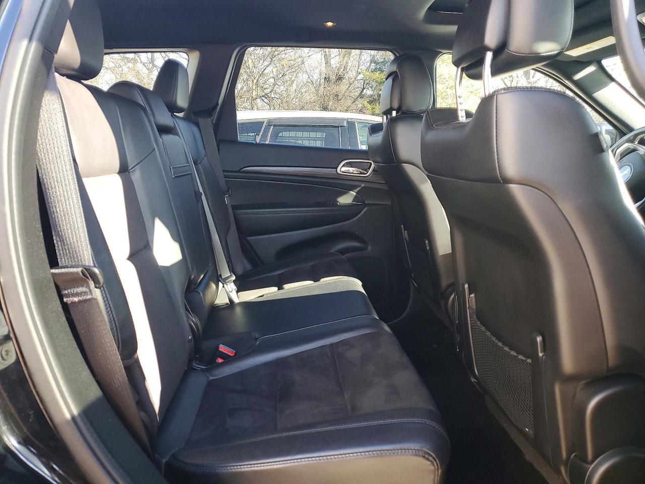 2022 JEEP GRAND CHEROKEE LAREDO E photo 11