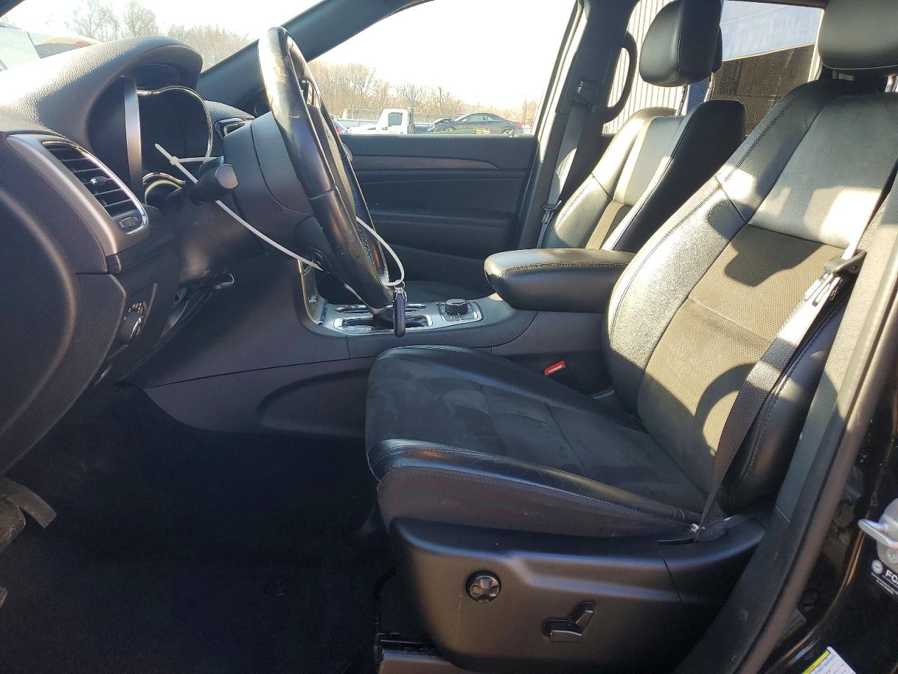 2022 JEEP GRAND CHEROKEE LAREDO E photo 7