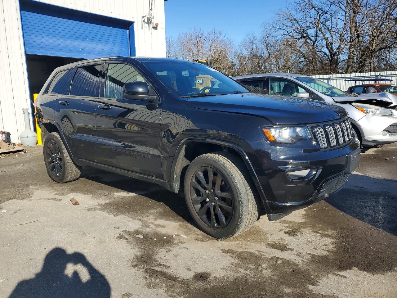 2022 JEEP GRAND CHEROKEE LAREDO E photo 4