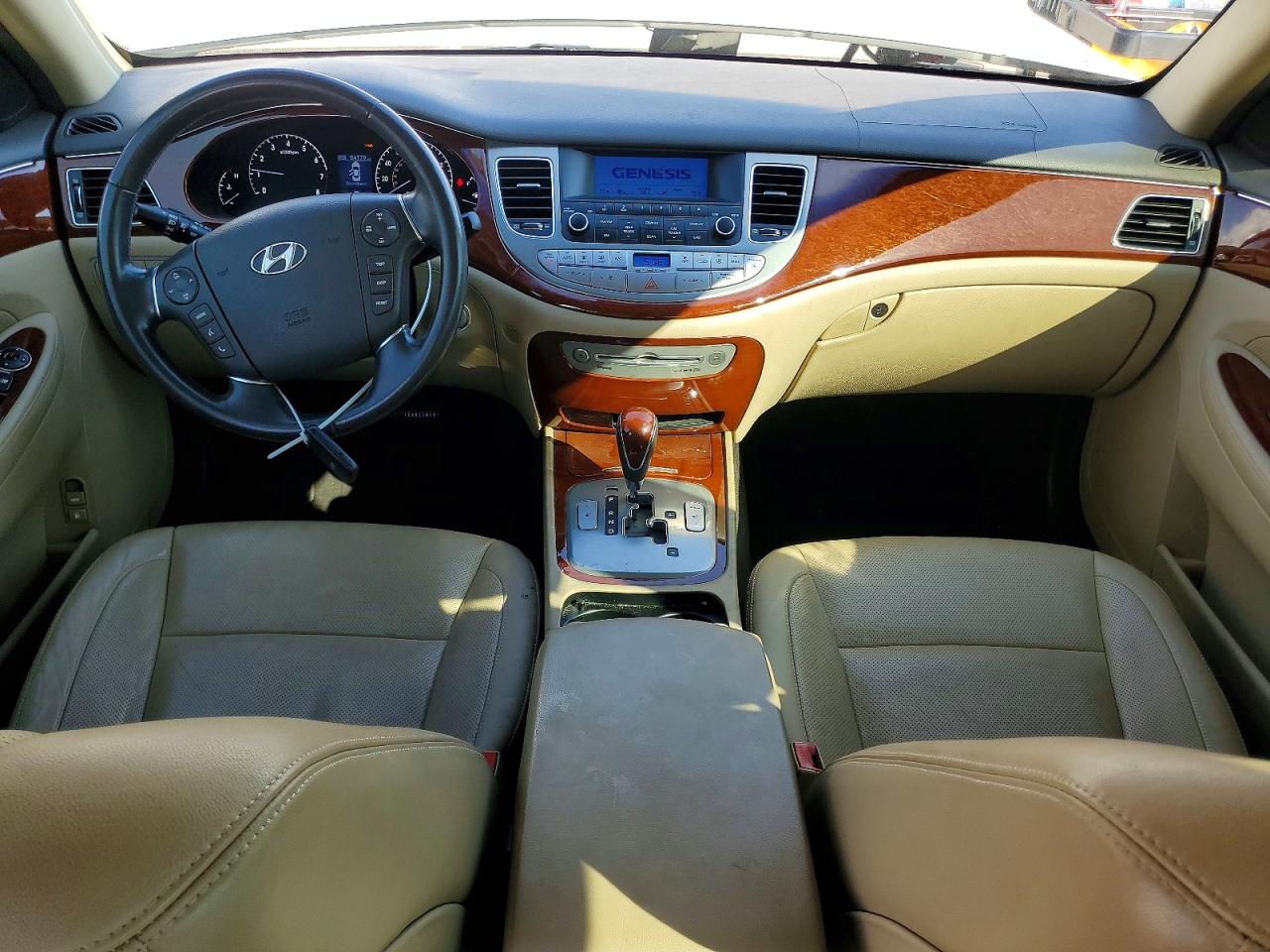 2012 HYUNDAI GENESIS 3.8L photo 8