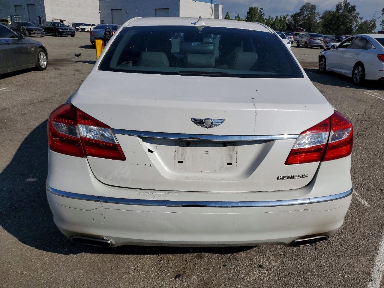 2012 HYUNDAI GENESIS 3.8L photo 6