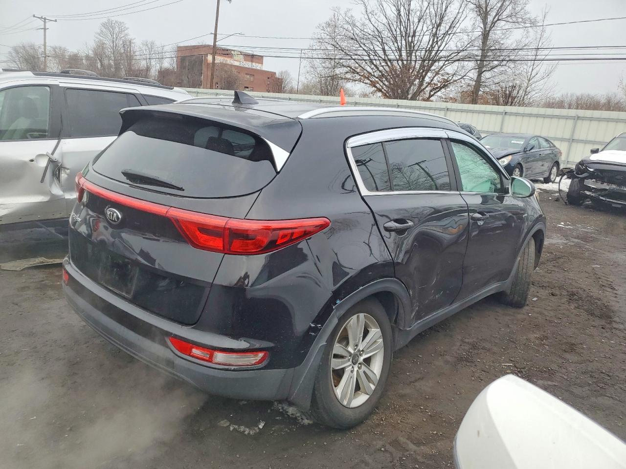 2017 KIA SPORTAGE LX photo 3
