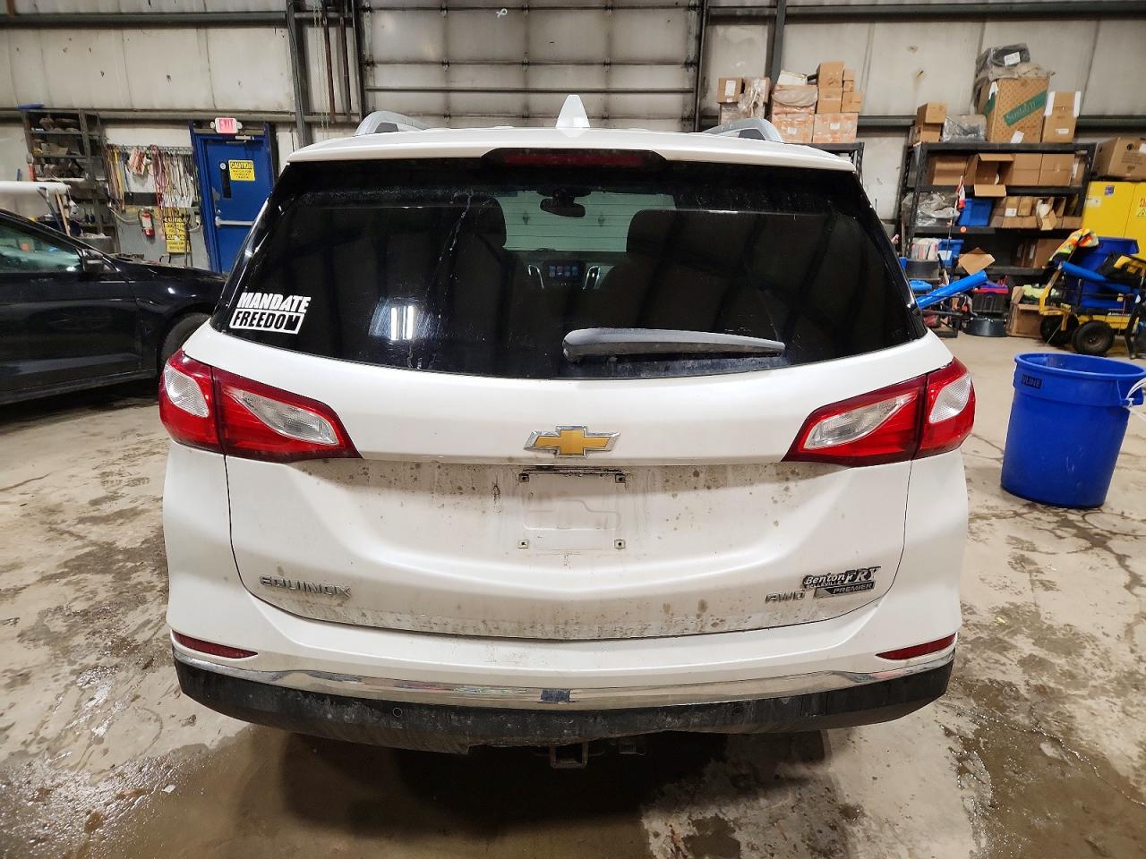 2018 CHEVROLET EQUINOX PREMIER photo 6