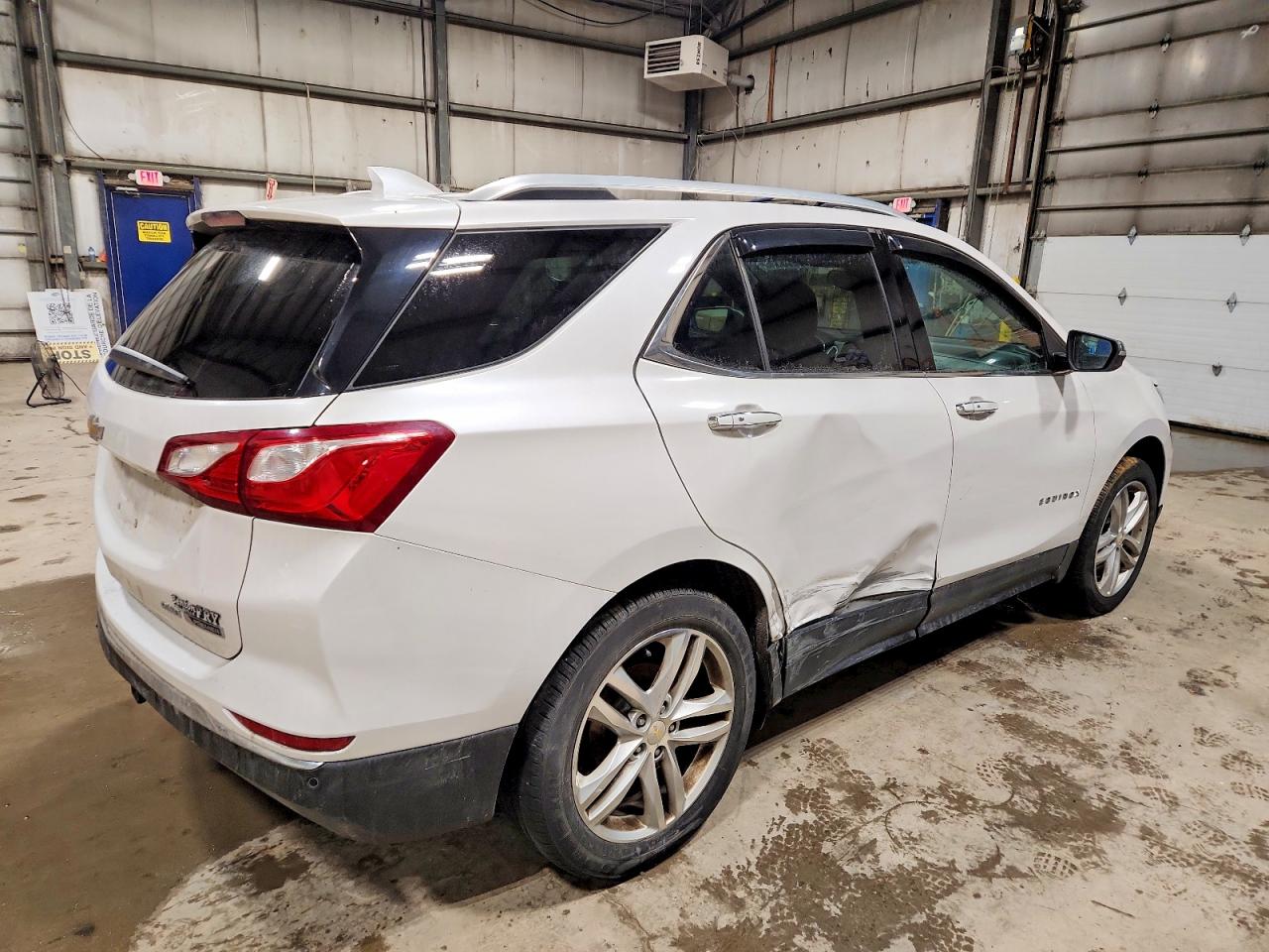 2018 CHEVROLET EQUINOX PREMIER photo 3