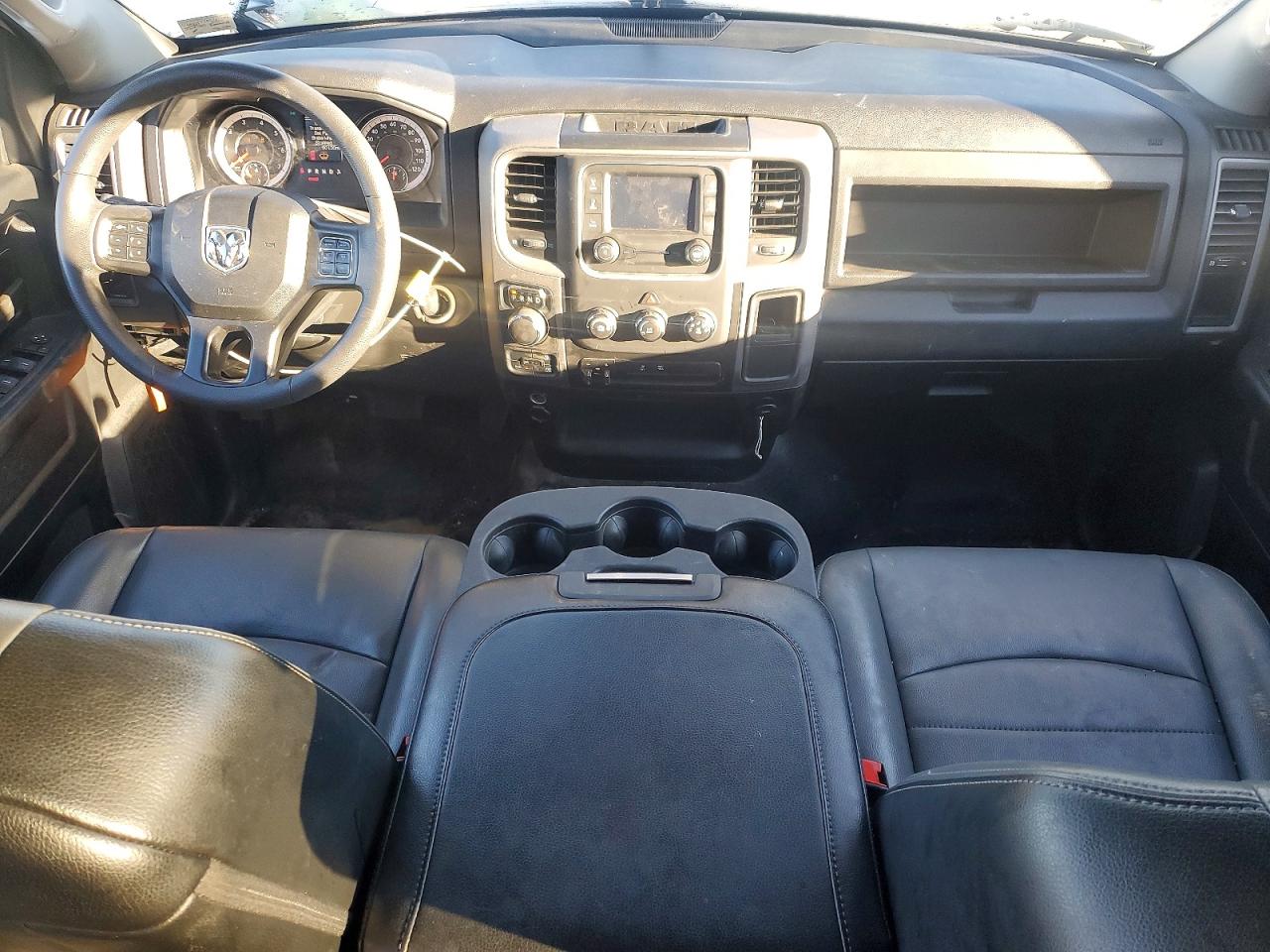 2024 RAM 1500 CLASSIC TRADESMAN photo 8