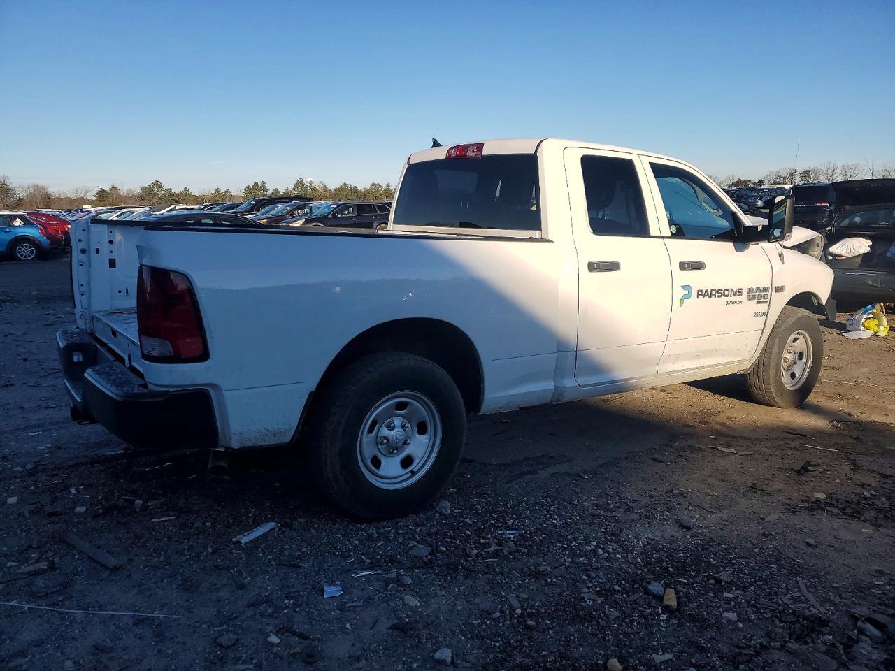 2024 RAM 1500 CLASSIC TRADESMAN photo 3