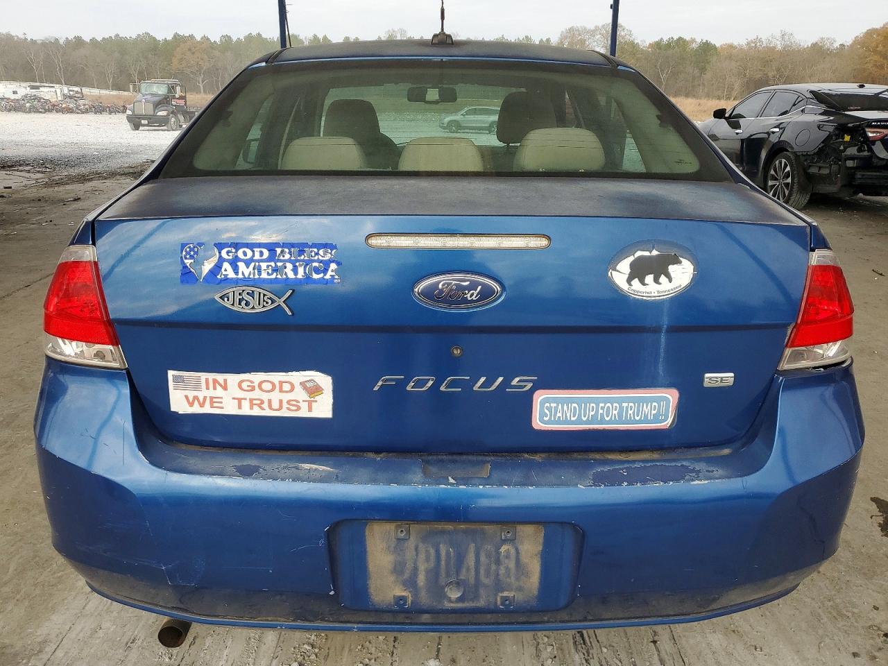2009 FORD FOCUS SE photo 6