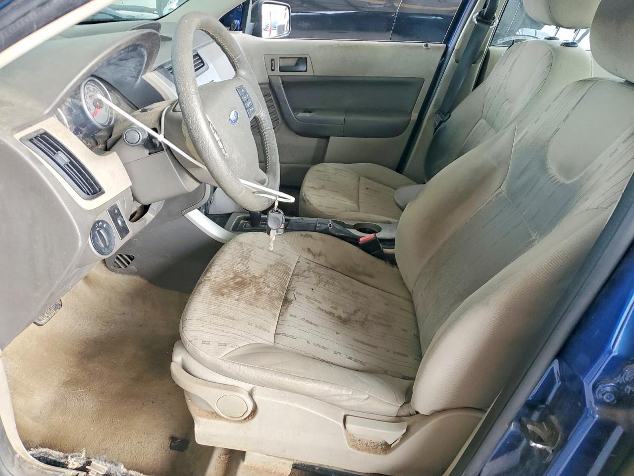 2009 FORD FOCUS SE photo 7