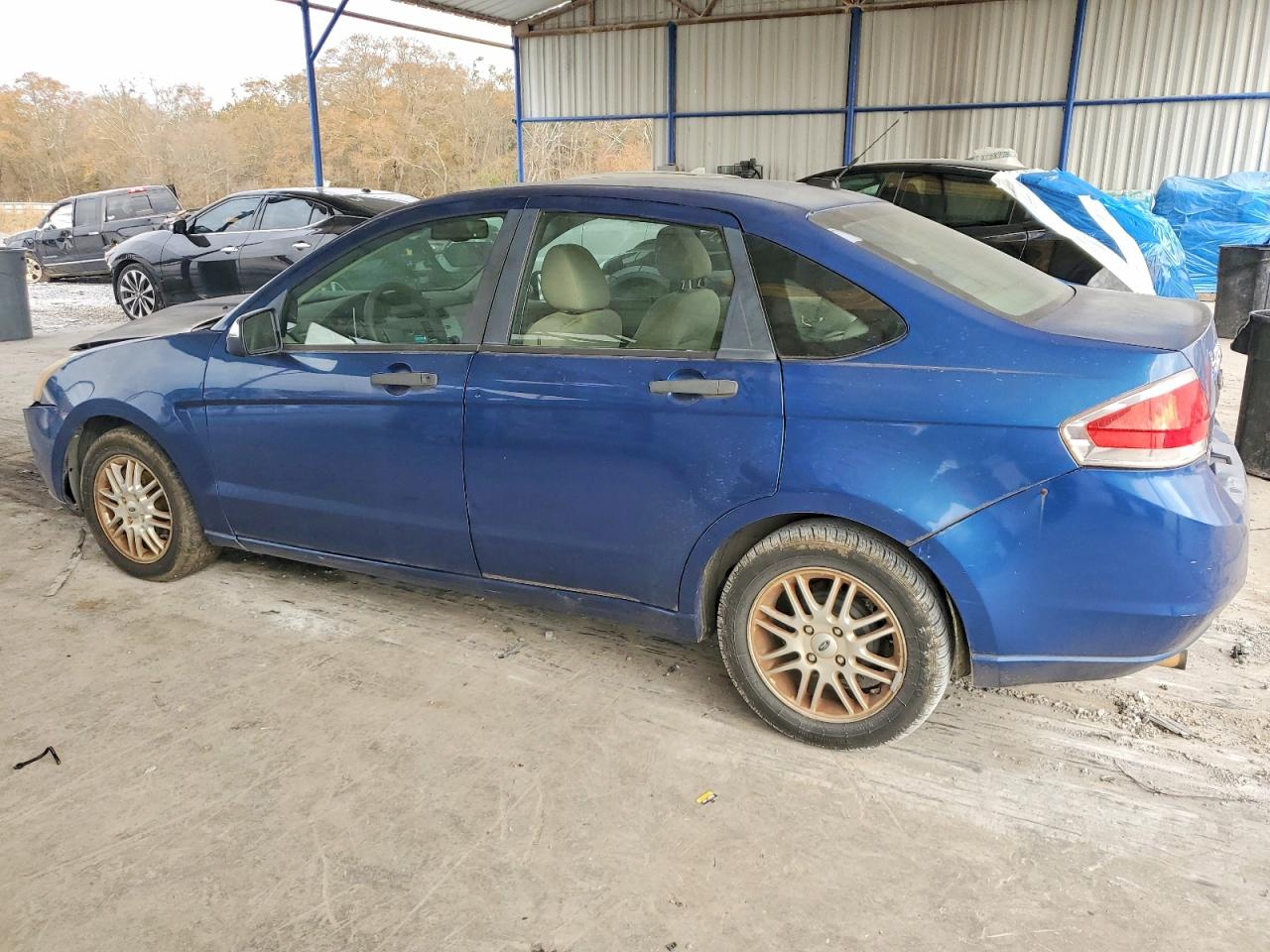 2009 FORD FOCUS SE photo 2