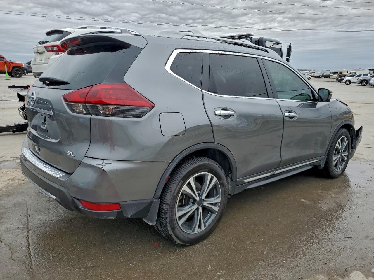 2018 NISSAN ROGUE S photo 3