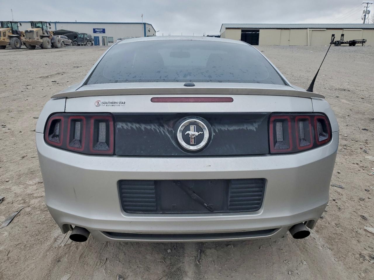2013 FORD MUSTANG photo 6