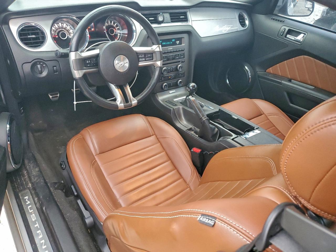 2013 FORD MUSTANG photo 8