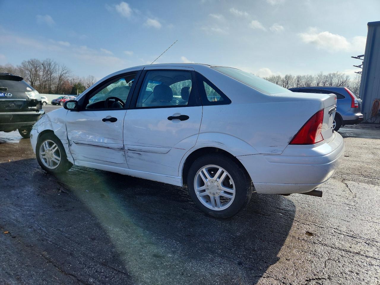 2003 FORD FOCUS SE COMFORT photo 2