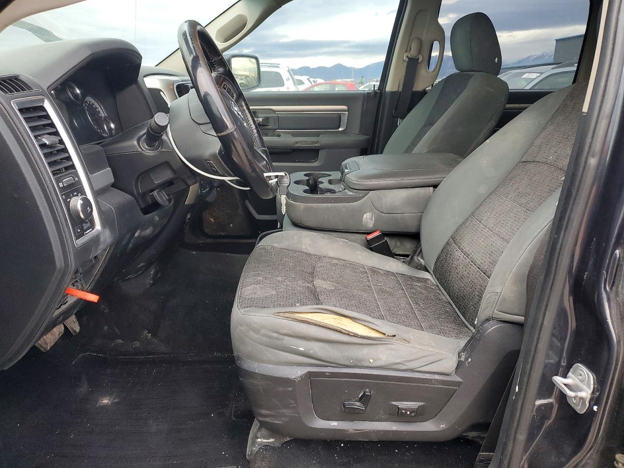 2014 RAM 1500 SLT photo 19