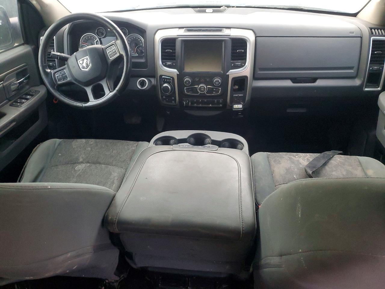 2014 RAM 1500 SLT photo 22