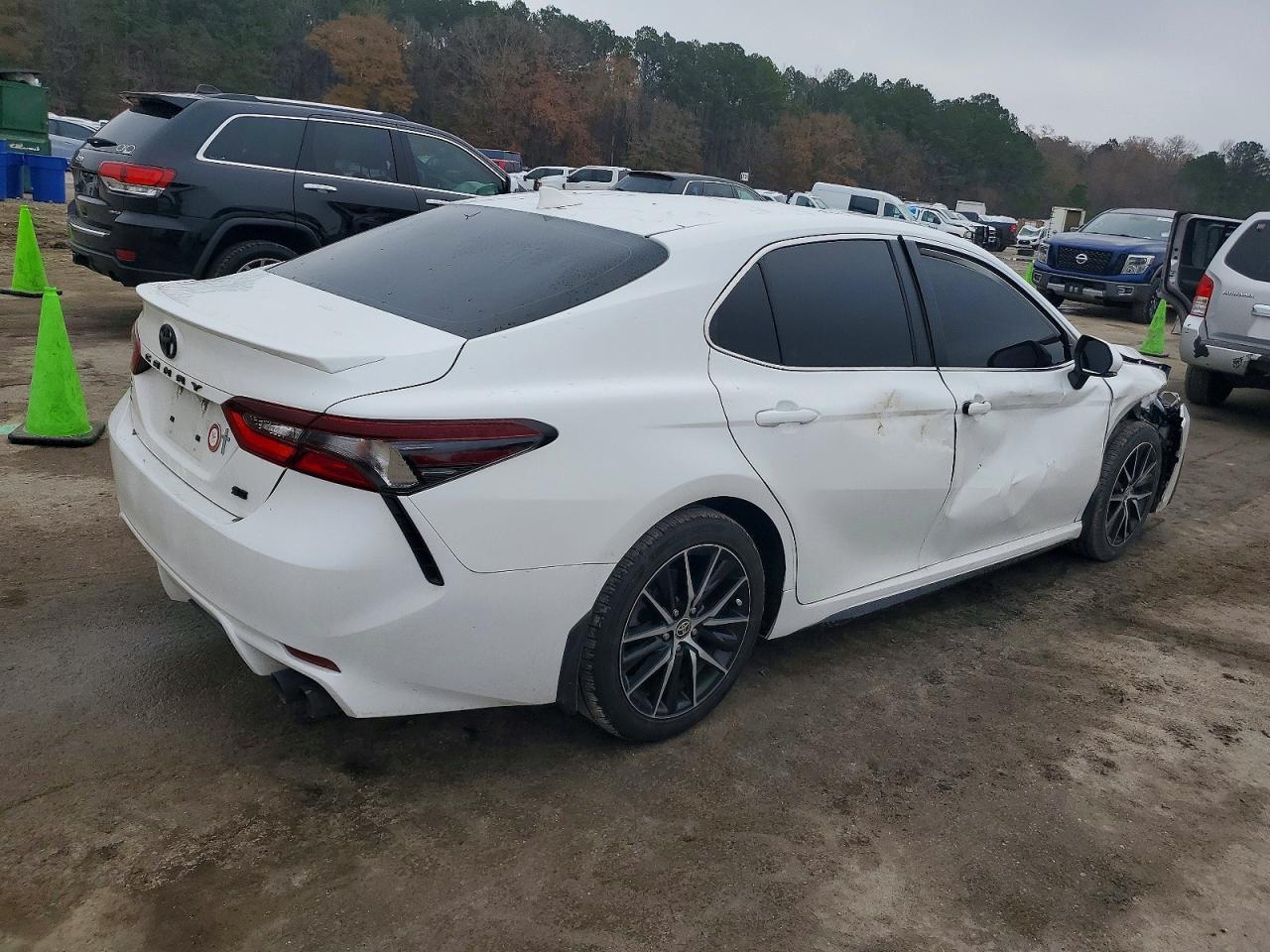 2024 TOYOTA CAMRY SE NIGHT SHADE photo 3
