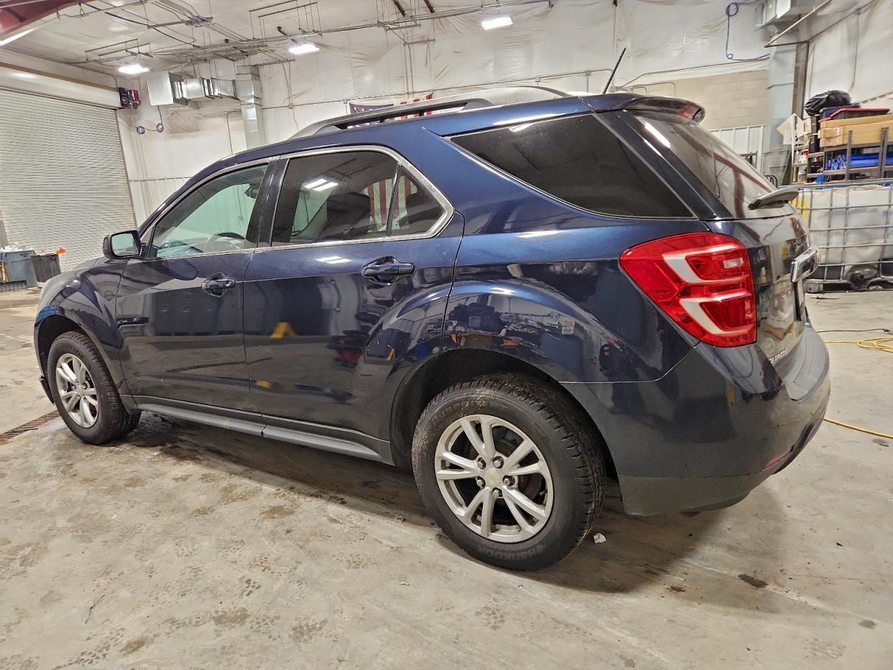 2017 CHEVROLET EQUINOX LT photo 2