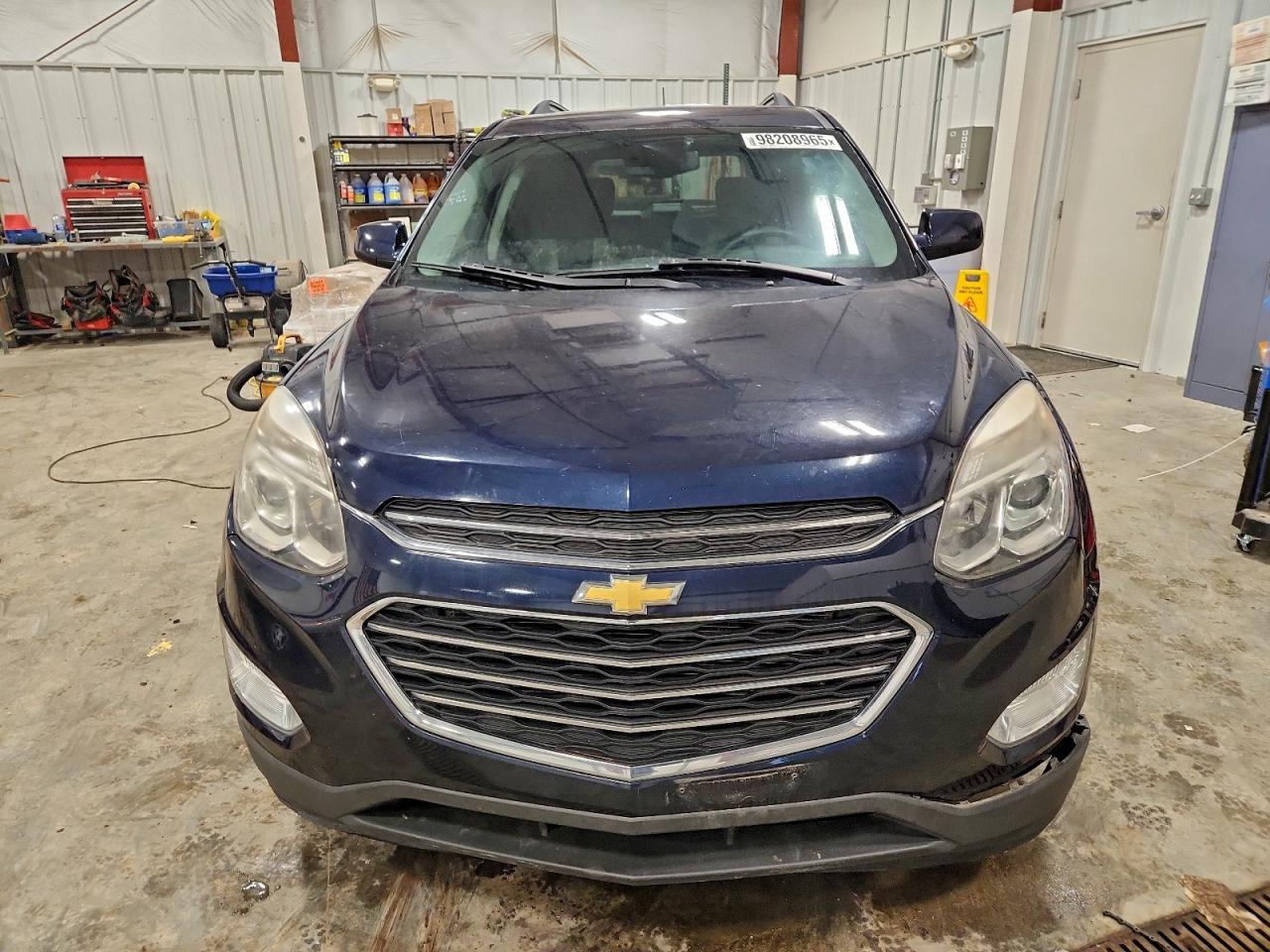 2017 CHEVROLET EQUINOX LT photo 5